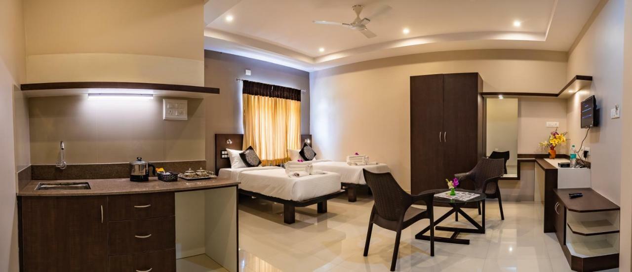 Aadya Elite Hotel Mysore Exterior photo